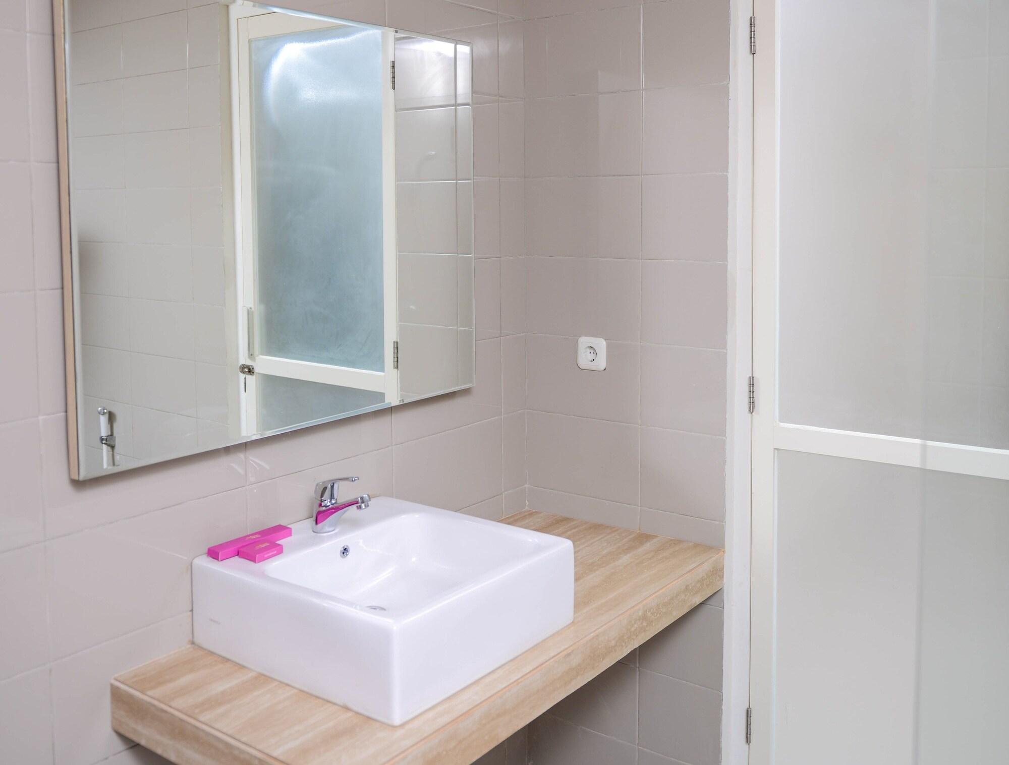 Midtown Xpress Sampit - Kalimantan Tengah Экстерьер фото