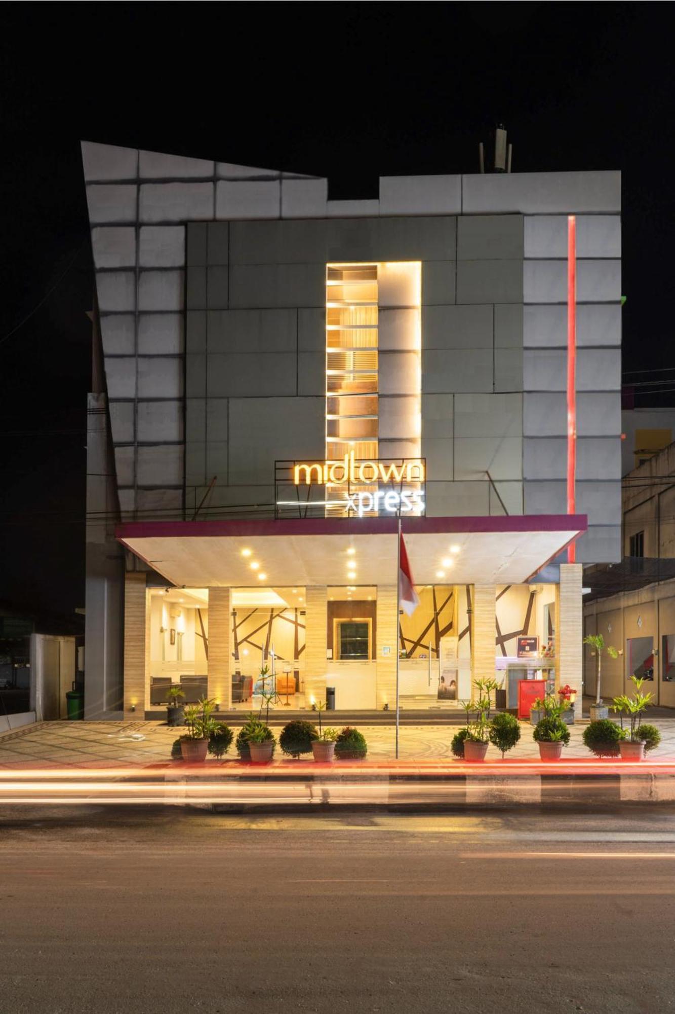 Midtown Xpress Sampit - Kalimantan Tengah Экстерьер фото