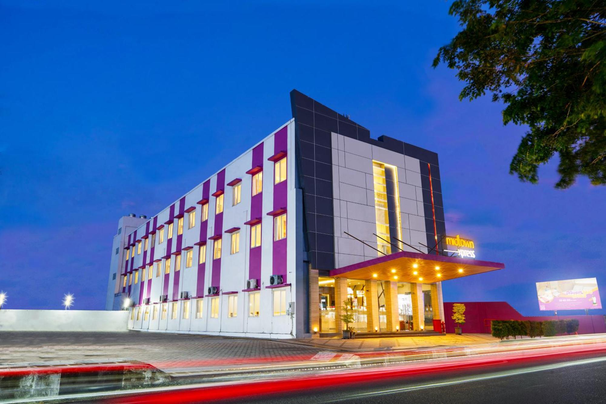 Midtown Xpress Sampit - Kalimantan Tengah Экстерьер фото