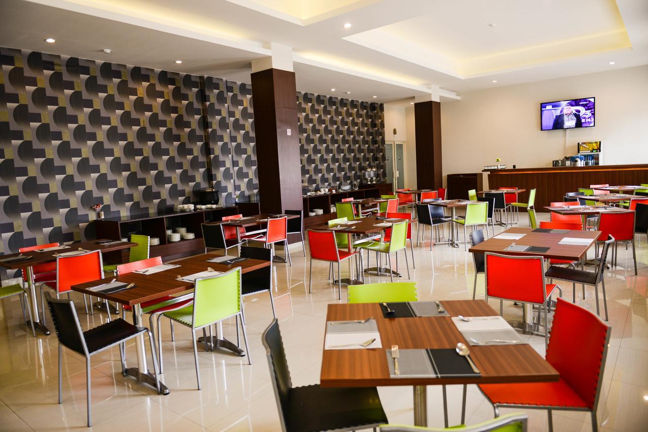 Midtown Xpress Sampit - Kalimantan Tengah Экстерьер фото